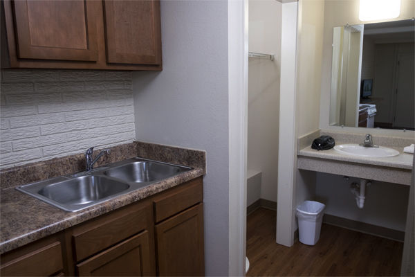 Daybreak Suites Extended Stay โดทัน ภายนอก รูปภาพ